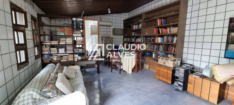 Imagem Casa com 4 Quartos à Venda, 200 m² em Muchila - Feira De Santana Imagem Casa com 4 Quartos à Venda, 200 m² em Muchila - Feira De Santana