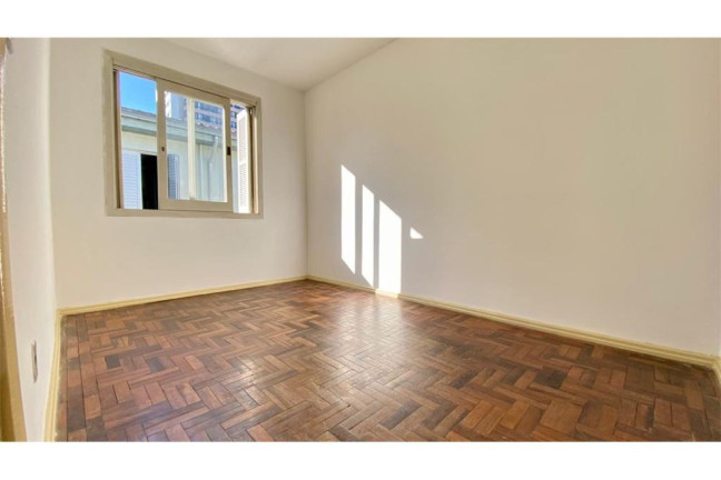 Imagem Imóvel com 2 Quartos à Venda, em Menino Deus - Porto Alegre Imagem Imóvel com 2 Quartos à Venda, em Menino Deus - Porto Alegre