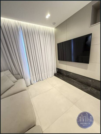 Imagem Apartamento com 3 Quartos para Alugar, 122 m² em Centro - Balneário Camboriú Imagem Apartamento com 3 Quartos para Alugar, 122 m² em Centro - Balneário Camboriú