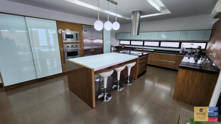 Imagem Casa com 6 Quartos à Venda, 760 m² em Maracanã - Foz Do Iguaçu Imagem Casa com 6 Quartos à Venda, 760 m² em Maracanã - Foz Do Iguaçu