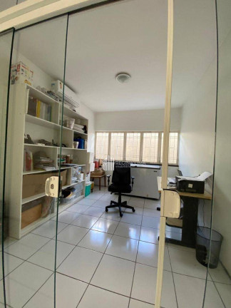 Imagem Casa com 4 Quartos à Venda, 500 m² em Jóquei - Teresina Imagem Casa com 4 Quartos à Venda, 500 m² em Jóquei - Teresina