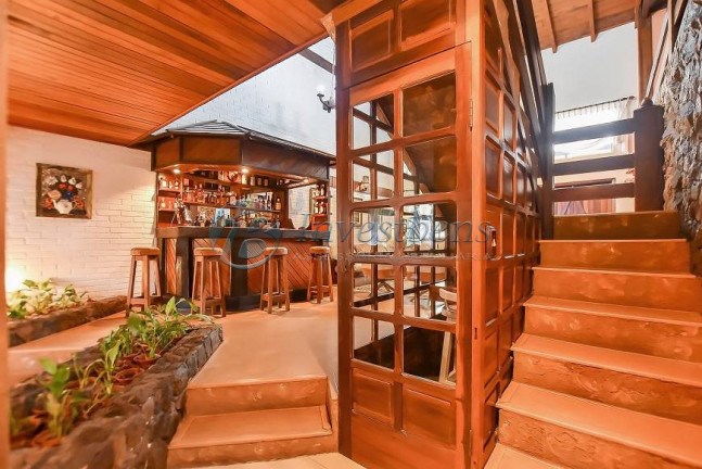 Imagem Casa com 5 Quartos à Venda, 480 m² em Ahú - Curitiba Imagem Casa com 5 Quartos à Venda, 480 m² em Ahú - Curitiba