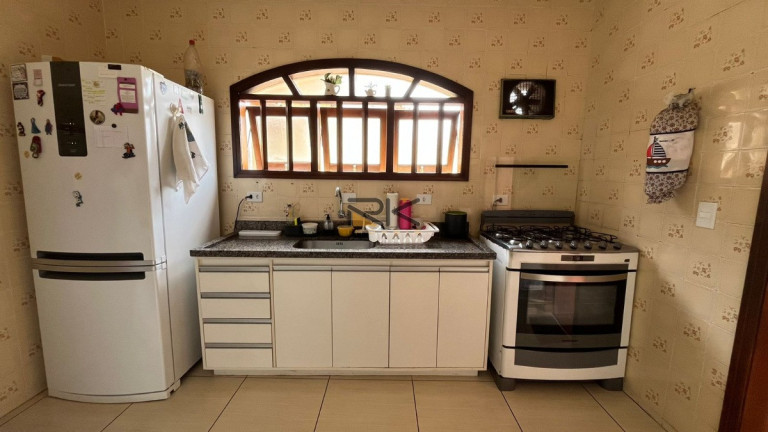 Imagem Casa com 5 Quartos à Venda, 228 m² em Itaguá - Ubatuba