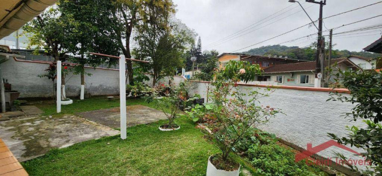 Imagem Casa com 3 Quartos à Venda, 60 m² em Atiradores - Joinville Imagem Casa com 3 Quartos à Venda, 60 m² em Atiradores - Joinville