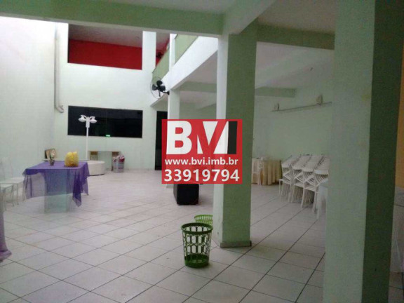 Imagem Casa com 3 Quartos à Venda, 340 m² em Ramos - Rio De Janeiro