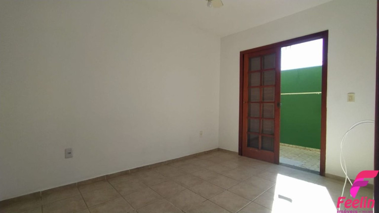 Imagem Apartamento com 1 Quarto para Alugar, 28 m² em Rio Tavares - Florianópolis Imagem Apartamento com 1 Quarto para Alugar, 28 m² em Rio Tavares - Florianópolis