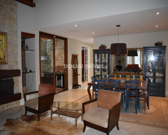 Imagem Casa com 4 Quartos à Venda, 405 m² em Região Do Vale Encantado - Campos Do Jordão Imagem Casa com 4 Quartos à Venda, 405 m² em Região Do Vale Encantado - Campos Do Jordão