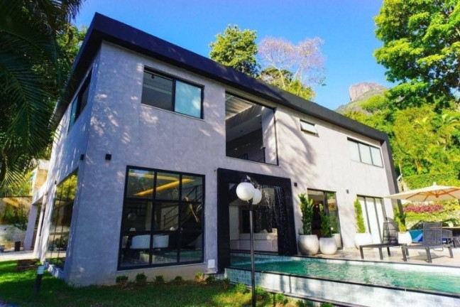 Imagem Casa com 4 Quartos à Venda, 470 m² em Itanhangá - Rio De Janeiro Imagem Casa com 4 Quartos à Venda, 470 m² em Itanhangá - Rio De Janeiro