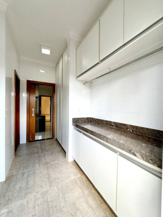 Imagem Casa com 3 Quartos à Venda, 377 m² em Mirassol Imagem Casa com 3 Quartos à Venda, 377 m² em Mirassol