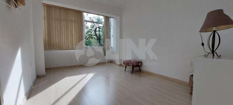 Imagem Apartamento com 3 Quartos à Venda, 110 m² em Moinhos De Vento - Porto Alegre