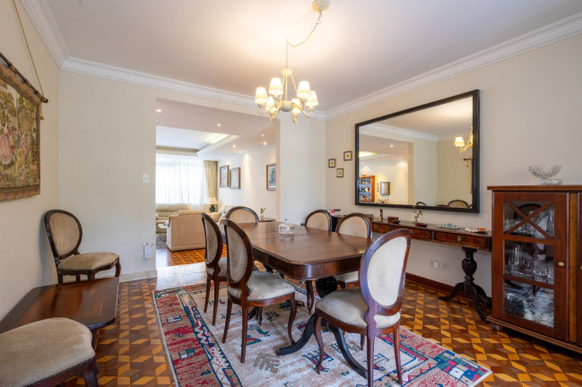 Imagem Casa com 4 Quartos à Venda, 375 m² em Moema - São Paulo Imagem Casa com 4 Quartos à Venda, 375 m² em Moema - São Paulo