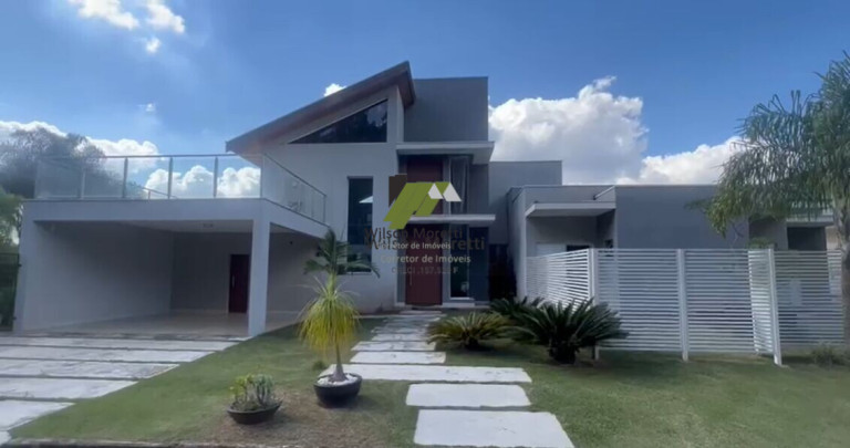 Casa com 3 Quartos à Venda, 313 m²