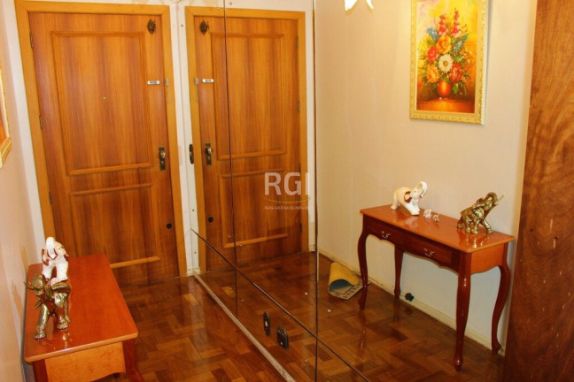 Imagem Imóvel com 3 Quartos à Venda, 126 m² em Farroupilha - Porto Alegre Imagem Imóvel com 3 Quartos à Venda, 126 m² em Farroupilha - Porto Alegre