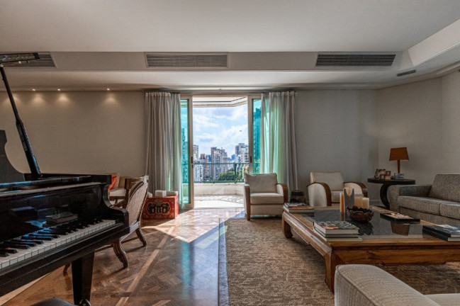 Imagem Imóvel com 5 Quartos à Venda, 616 m² em Vila Nova Conceição - São Paulo Imagem Imóvel com 5 Quartos à Venda, 616 m² em Vila Nova Conceição - São Paulo