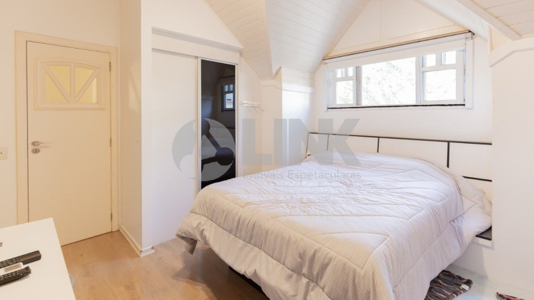 Imagem Imóvel com 4 Quartos à Venda, 223 m² em Jardim Carvalho - Porto Alegre Imagem Imóvel com 4 Quartos à Venda, 223 m² em Jardim Carvalho - Porto Alegre