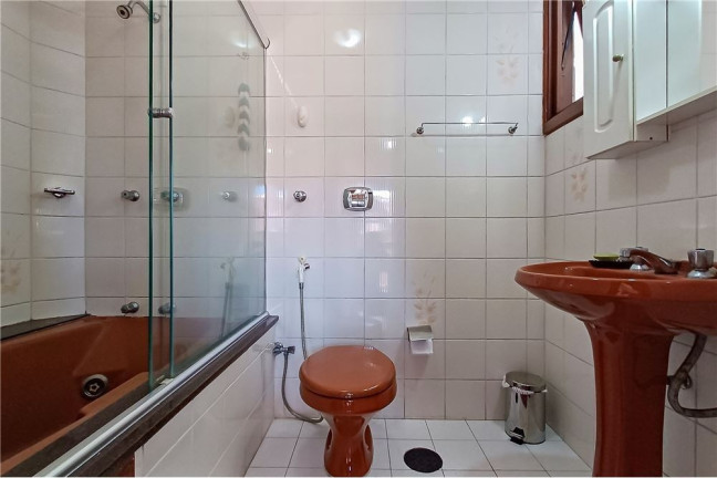 Imagem Imóvel com 2 Quartos à Venda, 151 m² em Bom Jesus - Porto Alegre
