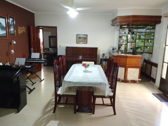 Imagem Casa com 3 Quartos à Venda, 260 m² em Bauru Imagem Casa com 3 Quartos à Venda, 260 m² em Bauru