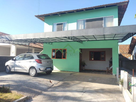 Sobrado com 4 Quartos à Venda, 300 m² em Centro - Balneário Barra Do Sul
