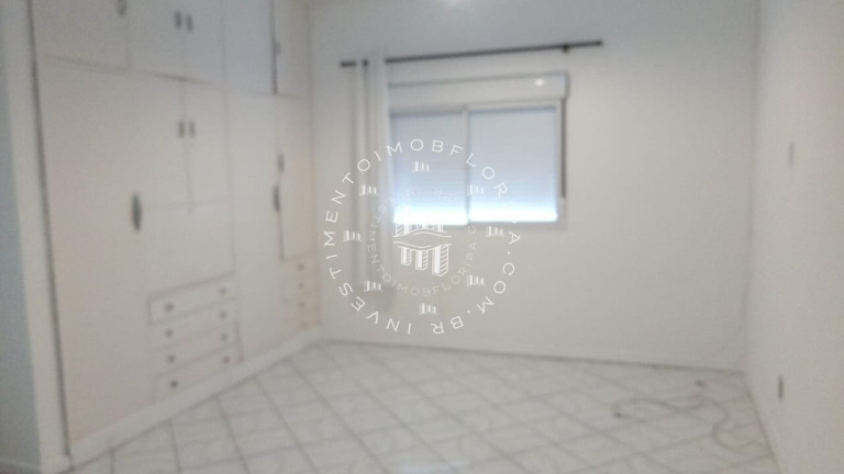 Imagem Sobrado com 3 Quartos à Venda, 102 m² em Centro - Florianópolis Imagem Sobrado com 3 Quartos à Venda, 102 m² em Centro - Florianópolis