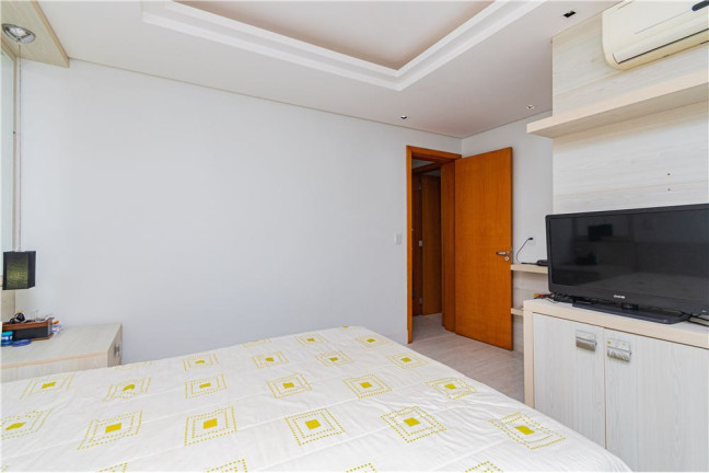 Imagem Apartamento com 3 Quartos à Venda, 78 m² em Passo Da Areia - Porto Alegre Imagem Apartamento com 3 Quartos à Venda, 78 m² em Passo Da Areia - Porto Alegre