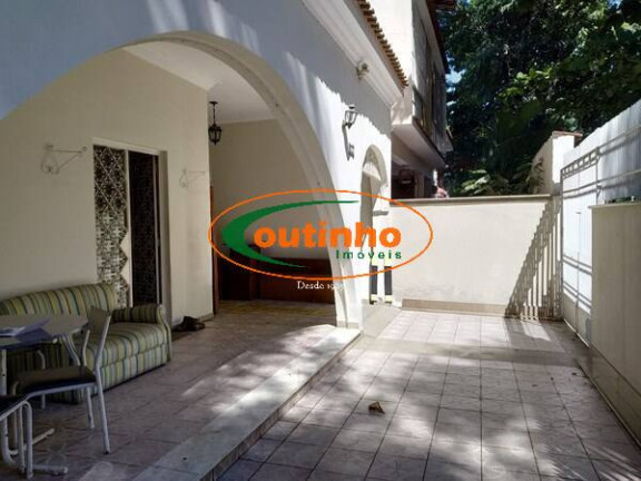 Imagem Casa com 6 Quartos à Venda, 356 m² em Grajaú - Rio De Janeiro Imagem Casa com 6 Quartos à Venda, 356 m² em Grajaú - Rio De Janeiro
