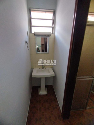 Imagem Casa com 3 Quartos para Alugar, 250 m² em Estados Unidos - Uberaba Imagem Casa com 3 Quartos para Alugar, 250 m² em Estados Unidos - Uberaba