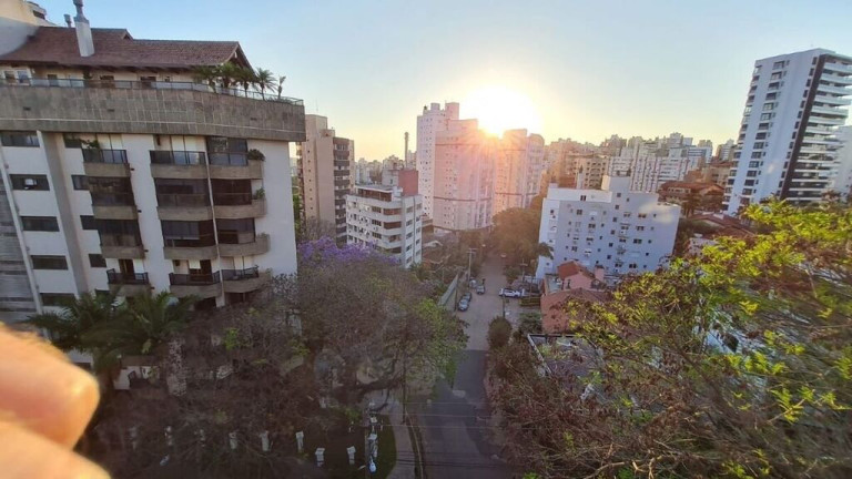 Imagem Cobertura com 3 Quartos à Venda, 197 m² em Petrópolis - Porto Alegre Imagem Cobertura com 3 Quartos à Venda, 197 m² em Petrópolis - Porto Alegre
