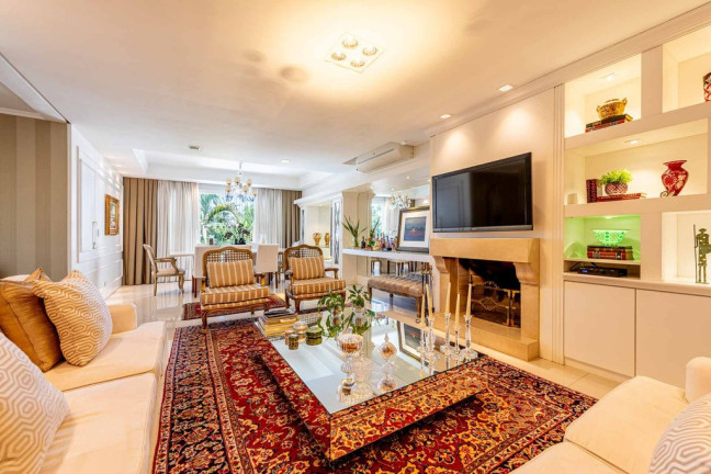 Imagem Casa com 3 Quartos à Venda, 350 m² em Chácara Das Pedras - Porto Alegre Imagem Casa com 3 Quartos à Venda, 350 m² em Chácara Das Pedras - Porto Alegre