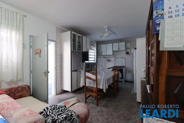 Imagem Casa com 3 Quartos para Alugar, 200 m² em Jardim Cristiane - Santo André Imagem Casa com 3 Quartos para Alugar, 200 m² em Jardim Cristiane - Santo André