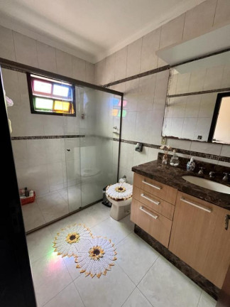 Imagem Sobrado com 4 Quartos à Venda, 216 m² em Guanabara - Joinville Imagem Sobrado com 4 Quartos à Venda, 216 m² em Guanabara - Joinville