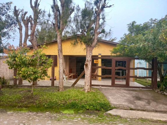Imagem Casa com 3 Quartos para Temporada, 90 m² em Nova Tramandaí - Tramandaí Imagem Casa com 3 Quartos para Temporada, 90 m² em Nova Tramandaí - Tramandaí