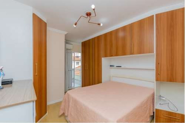 Imagem Casa com 6 Quartos à Venda, 226 m² em Vila Bertioga - São Paulo