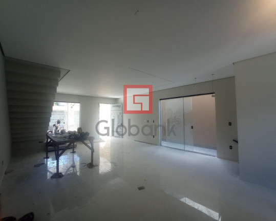 Imagem Casa com 3 Quartos à Venda, 333 m² em Ibituruna - Montes Claros Imagem Casa com 3 Quartos à Venda, 333 m² em Ibituruna - Montes Claros