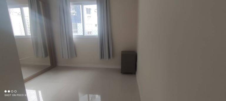 Imagem Apartamento com 3 Quartos para Alugar, 136 m² em Centro - Balneário Camboriú