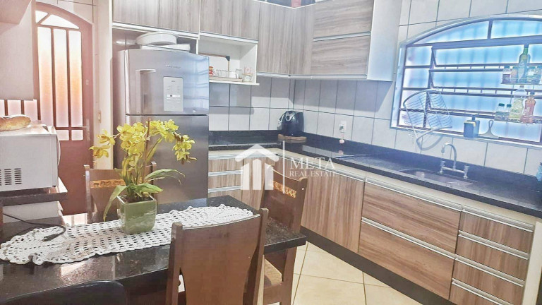 Imagem Imóvel com 3 Quartos à Venda, 180 m² em Tremembé - São Paulo