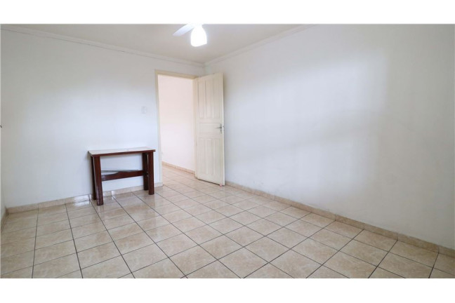 Imagem Casa com 2 Quartos à Venda, em Campo Limpo - São Paulo Imagem Casa com 2 Quartos à Venda, em Campo Limpo - São Paulo
