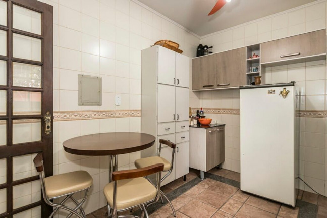 Imagem Imóvel com 3 Quartos à Venda, em Cavalhada - Porto Alegre Imagem Imóvel com 3 Quartos à Venda, em Cavalhada - Porto Alegre