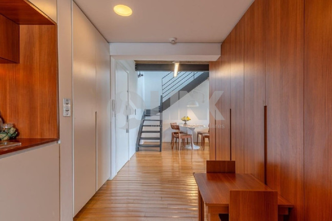 Imagem Imóvel com 2 Quartos à Venda, 158 m² em Petrópolis - Porto Alegre