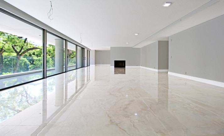 Imagem Imóvel com 3 Quartos à Venda, 387 m² em Moinhos De Vento - Porto Alegre Imagem Imóvel com 3 Quartos à Venda, 387 m² em Moinhos De Vento - Porto Alegre