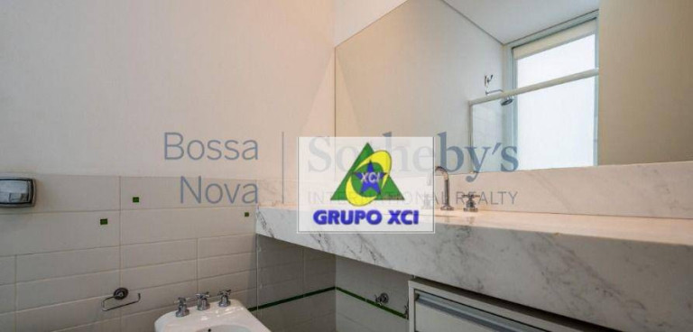 Imagem Casa com 3 Quartos à Venda, 710 m² em Gramado - Campinas Imagem Casa com 3 Quartos à Venda, 710 m² em Gramado - Campinas