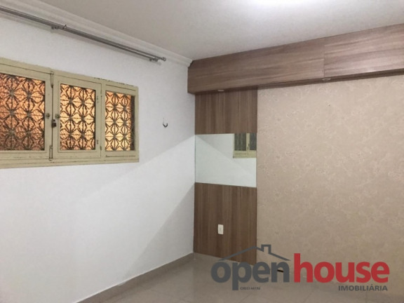 Imagem Casa com 3 Quartos à Venda, 250 m² em Candelária - Natal Imagem Casa com 3 Quartos à Venda, 250 m² em Candelária - Natal