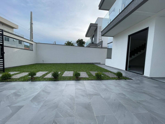 Imagem Casa com 3 Quartos à Venda, 150 m² em São João Do Rio Vermelho - Florianópolis Imagem Casa com 3 Quartos à Venda, 150 m² em São João Do Rio Vermelho - Florianópolis