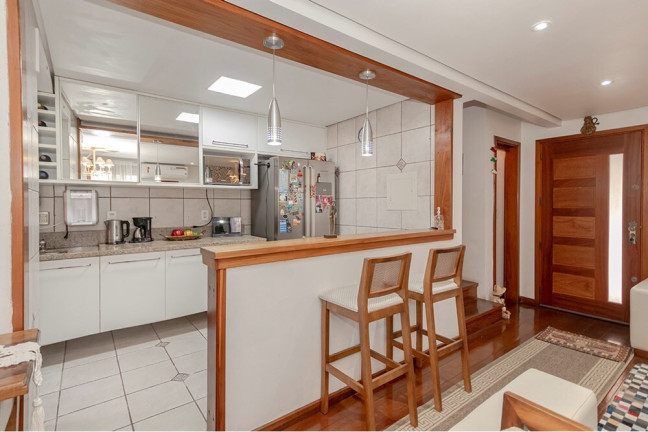 Imagem Casa de Condomínio com 3 Quartos à Venda, 230 m² em Tristeza - Porto Alegre Imagem Casa de Condomínio com 3 Quartos à Venda, 230 m² em Tristeza - Porto Alegre