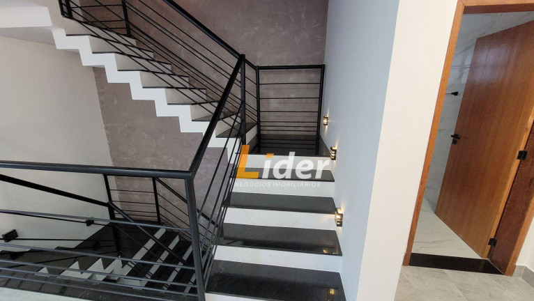 Imagem Casa com 4 Quartos à Venda, 300 m² em Nova Gramado - Juiz De Fora