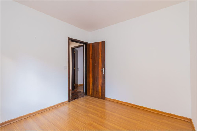 Imagem Imóvel com 2 Quartos à Venda, em Rio Branco - Porto Alegre Imagem Imóvel com 2 Quartos à Venda, em Rio Branco - Porto Alegre