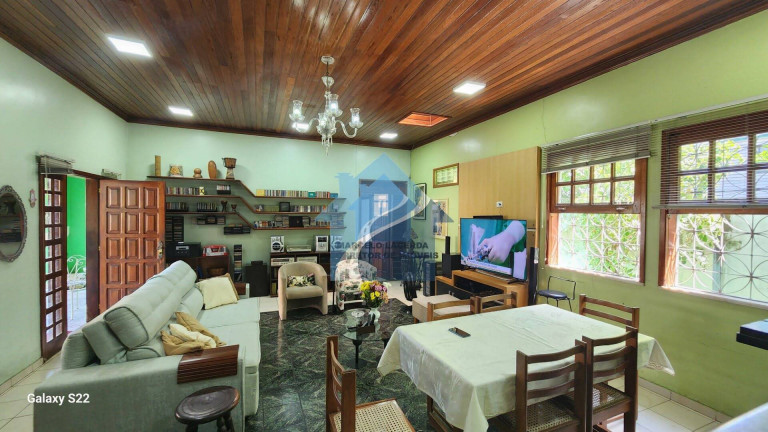 Imagem Casa com 3 Quartos à Venda, 200 m² em Nossa Senhora Das Graças - Manaus Imagem Casa com 3 Quartos à Venda, 200 m² em Nossa Senhora Das Graças - Manaus