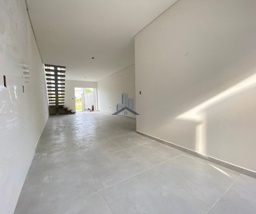 Sobrado com 3 Quartos à Venda, 96 m² em Enseada - São Francisco Do Sul