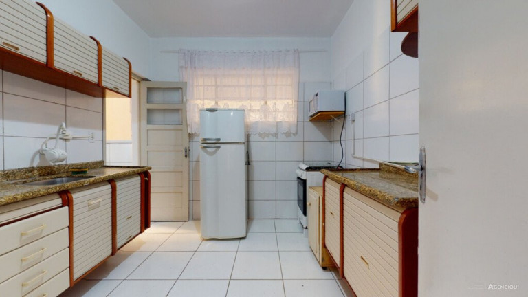 Imagem Imóvel com 3 Quartos à Venda, 76 m² em Petrópolis - Porto Alegre Imagem Imóvel com 3 Quartos à Venda, 76 m² em Petrópolis - Porto Alegre
