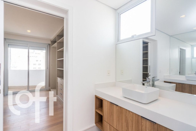 Imagem Imóvel com 3 Quartos à Venda, 212 m² em Vila Nova Conceição - São Paulo Imagem Imóvel com 3 Quartos à Venda, 212 m² em Vila Nova Conceição - São Paulo