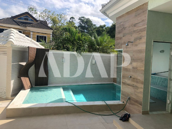 Imagem Casa com 4 Quartos à Venda, 200 m² em Vargem Pequena - Rio De Janeiro